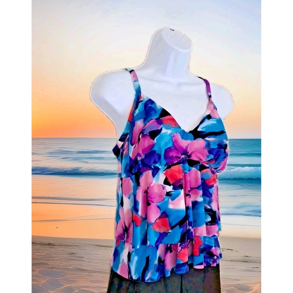 Trimshaper Tankini Top 12 Watercolor Floral Adjustable Straps Soft Bra Tiered‎